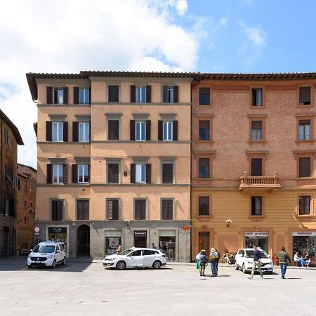 Ferienwohnung Domus Nannini Spa - L' Arco Di Matteotti Siena Exterior foto