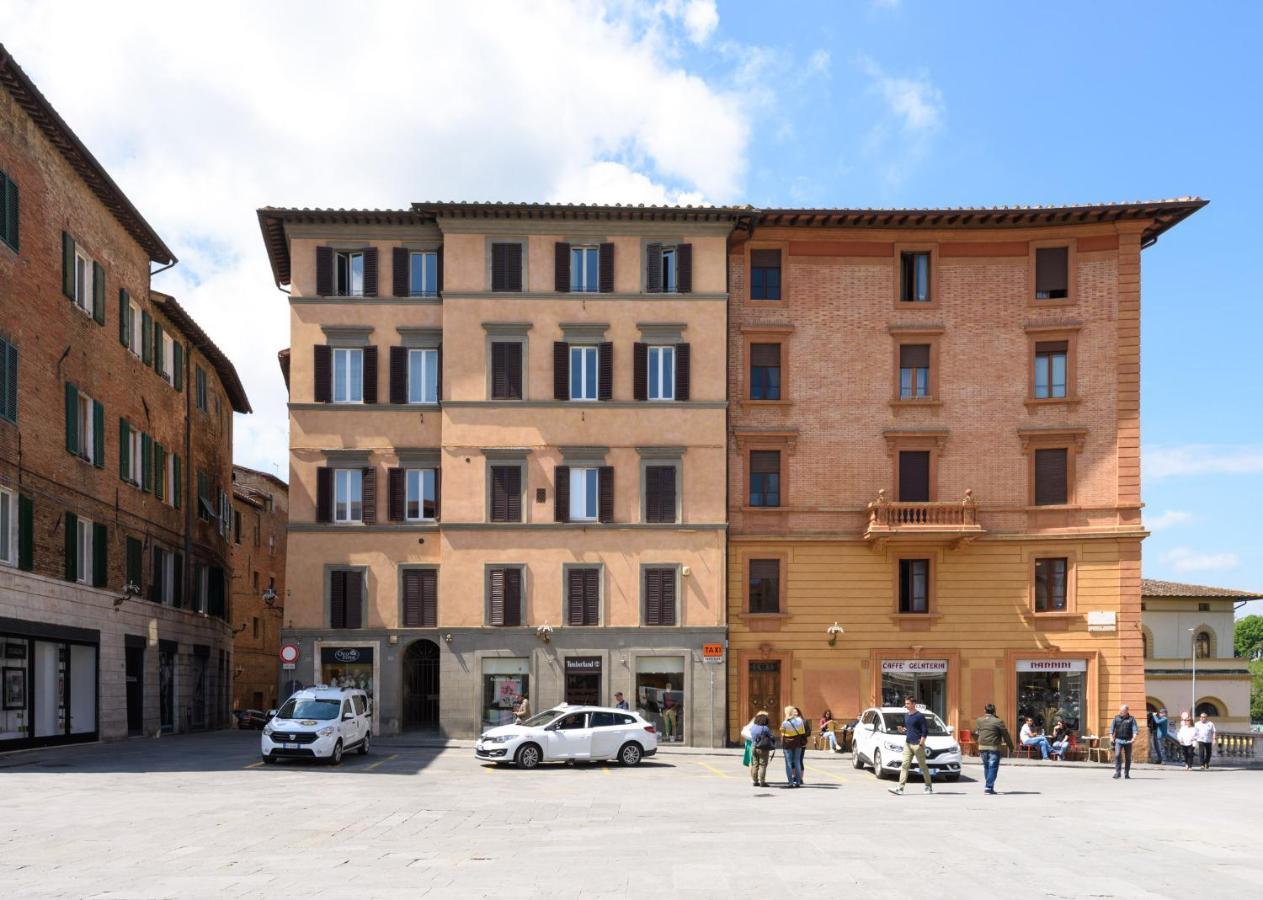 Ferienwohnung Domus Nannini Spa - L' Arco Di Matteotti Siena Exterior foto